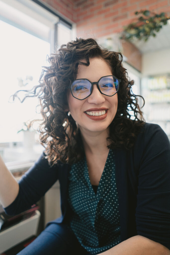 RFF00217 My-Curly-Stylist-Sion-Gergov